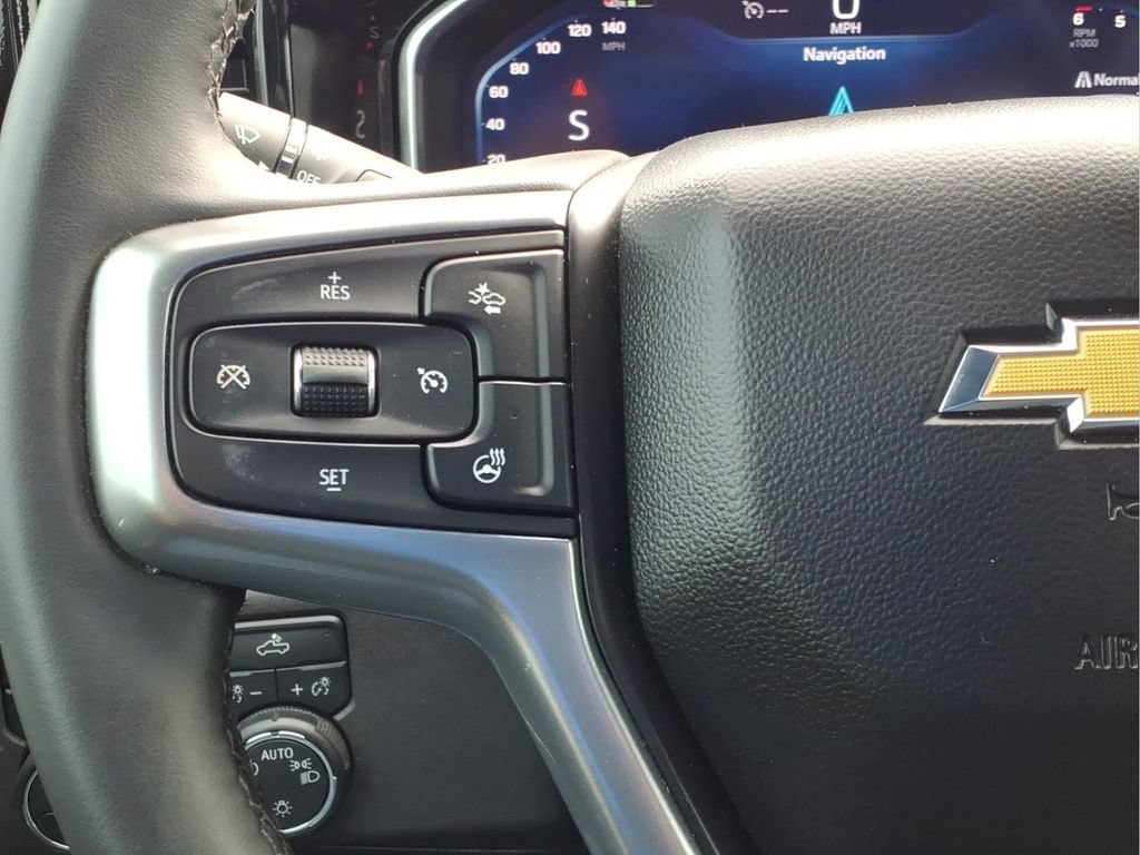 Used 2025 Chevrolet Silverado 1500 LT AWD/4WD image 20