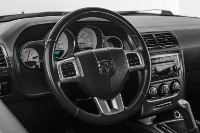 Used 2014 Dodge Challenger R/T image 12