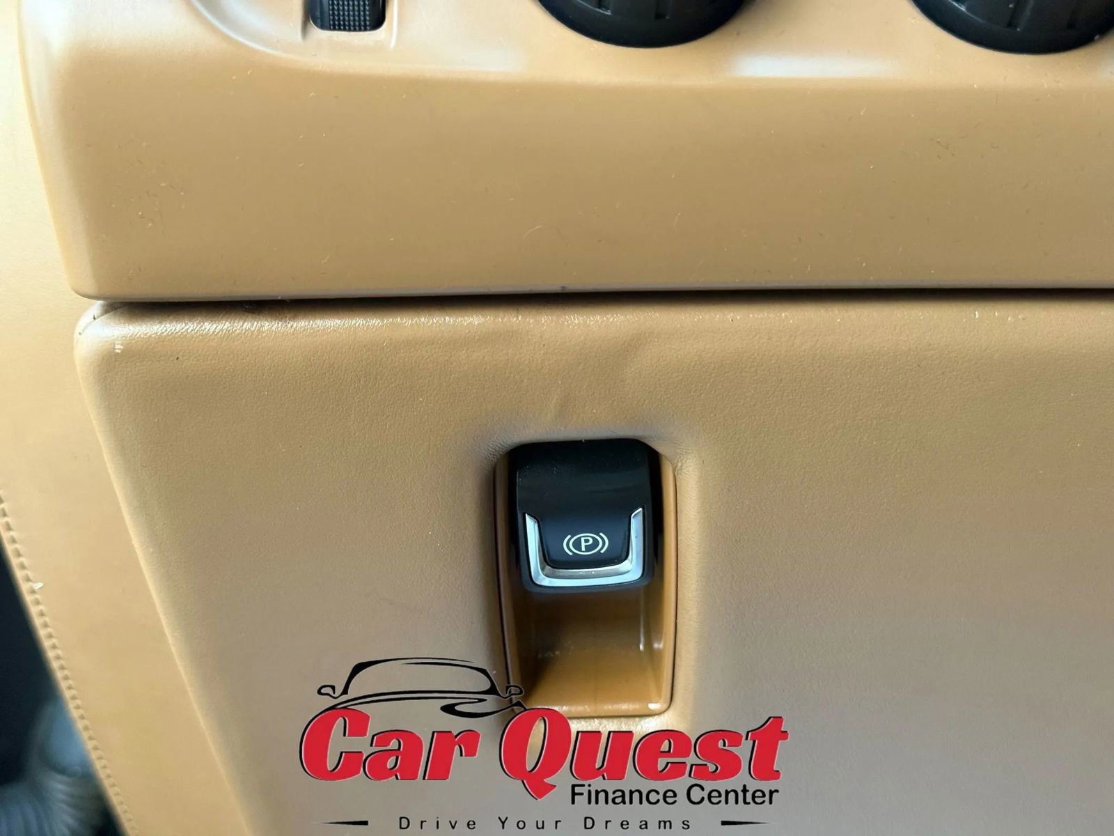 Used 2015 Cadillac Escalade ESV Platinum AWD/4WD image 40