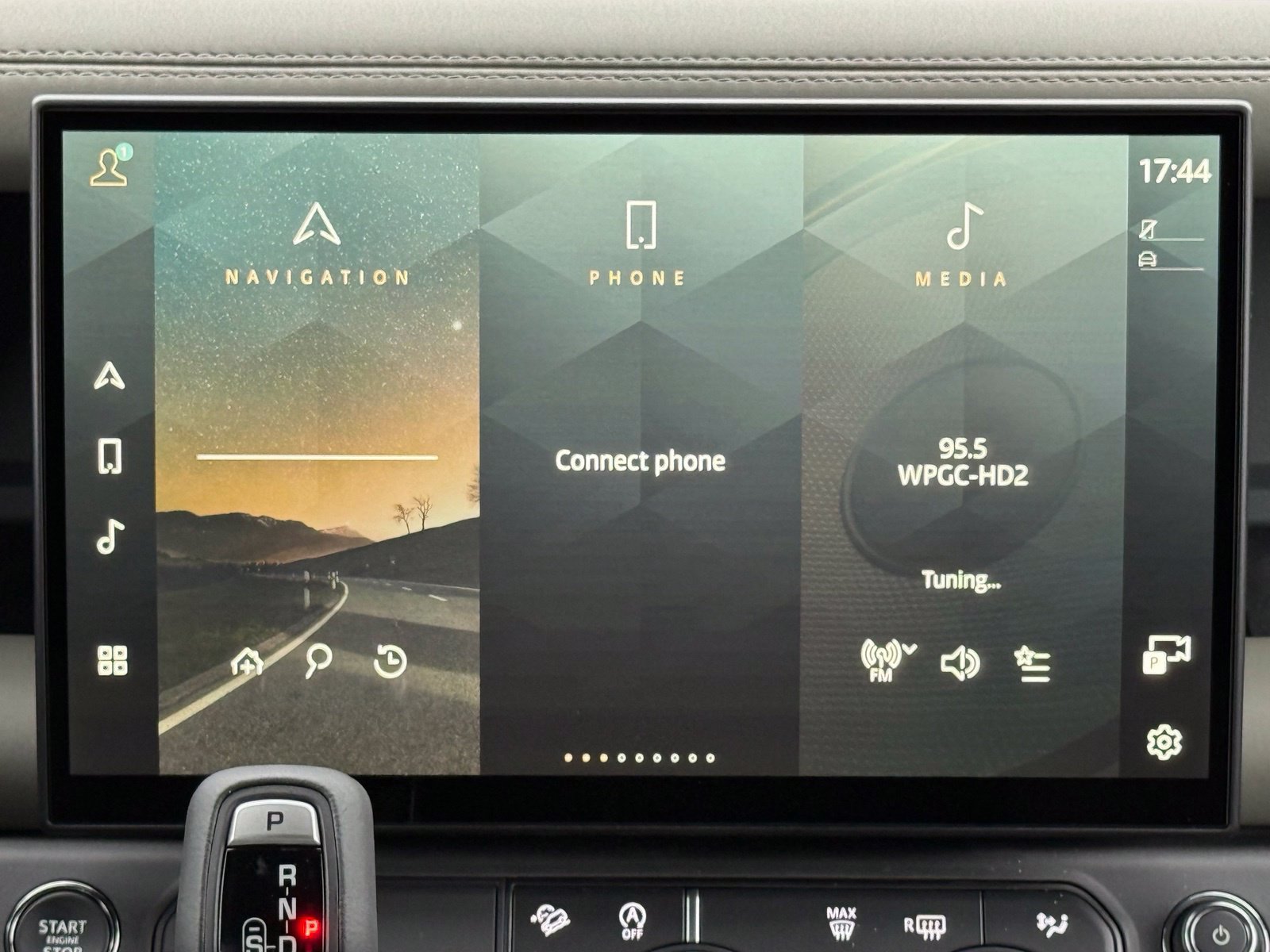 New 2026 Land Rover Defender 110 S AWD/4WD image 23