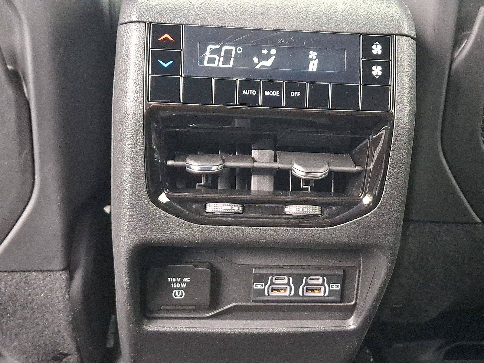 Used 2023 Jeep Grand Cherokee L Altitude AWD/4WD image 12