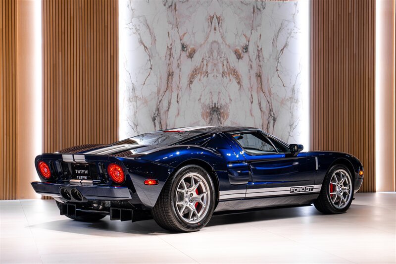 Used 2006 Ford GT RWD image 2