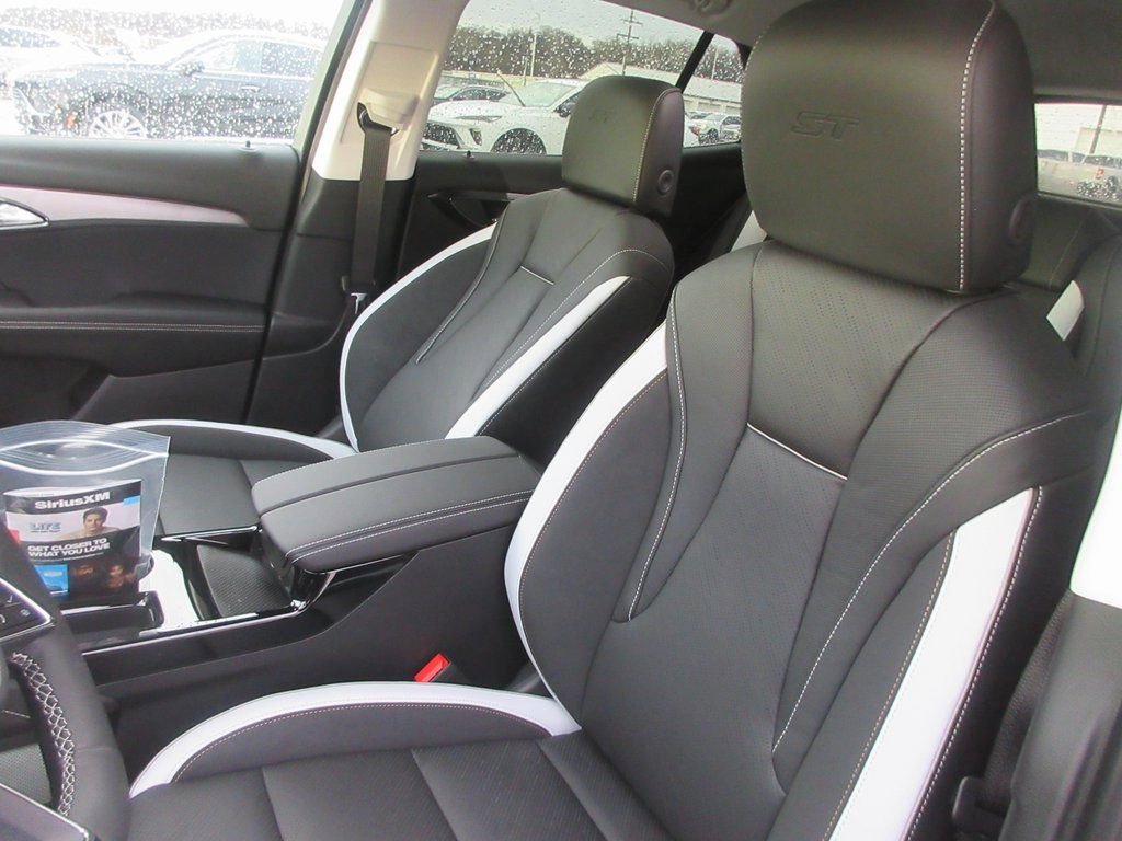 New 2026 Buick Envision Sport Touring image 13
