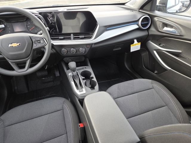 New 2026 Chevrolet Trax LS w/ LS Convenience Package FWD image 28