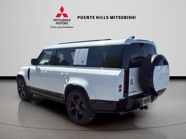 Used 2024 Land Rover Defender 130 X-Dynamic SE image 7