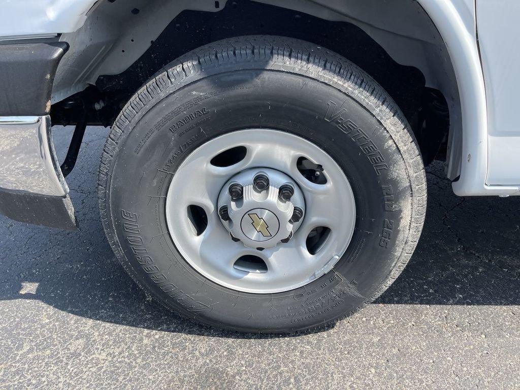 New 2025 Chevrolet Express 3500 Extended w/ Driver Convenience Package RWD image 6