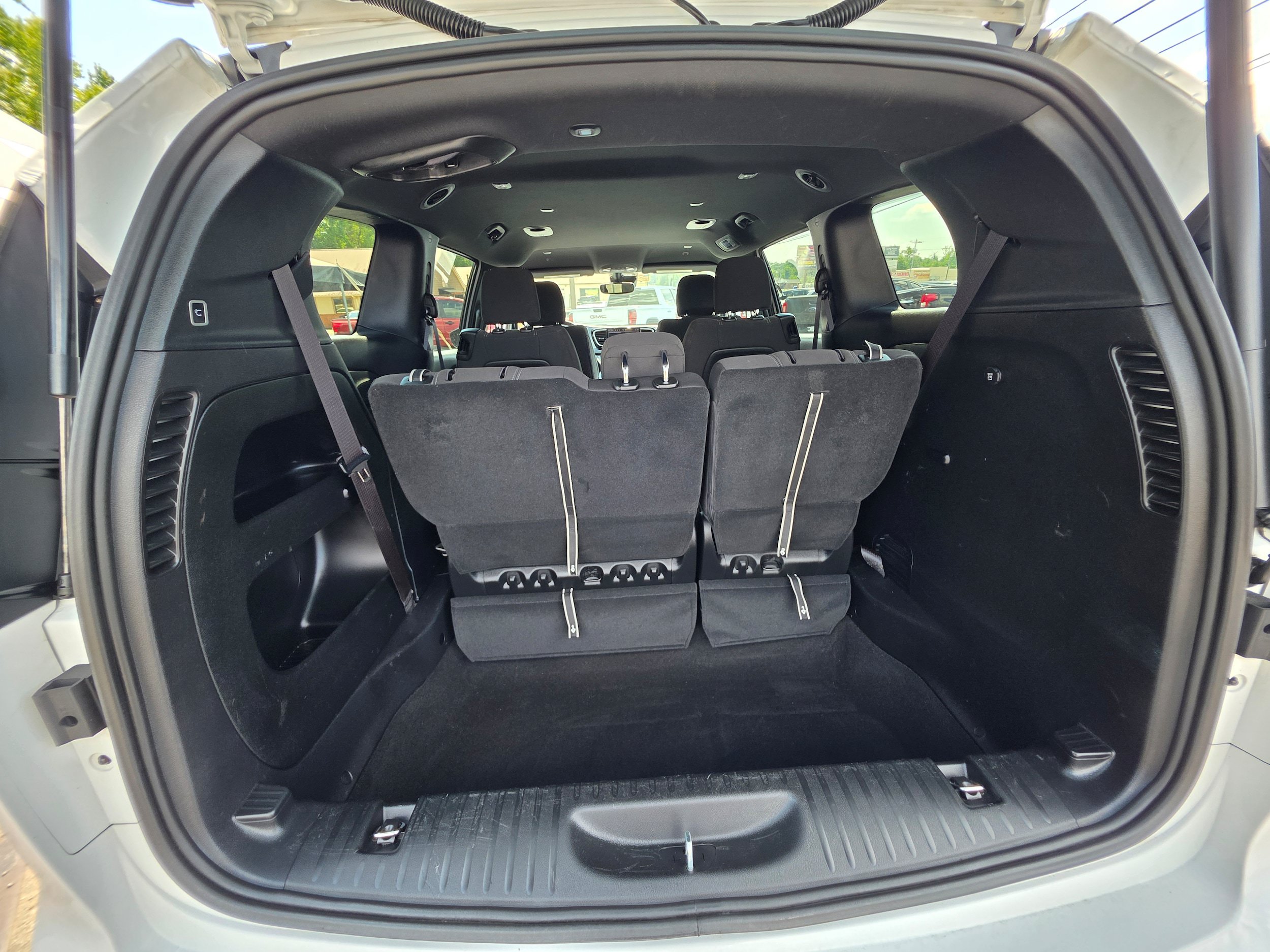 Used 2024 Chrysler Pacifica Touring FWD image 25