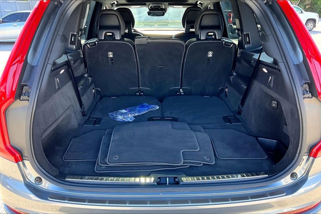 Used 2020 Volvo XC90 T6 Momentum w/ Protection Package Premier AWD/4WD image 15