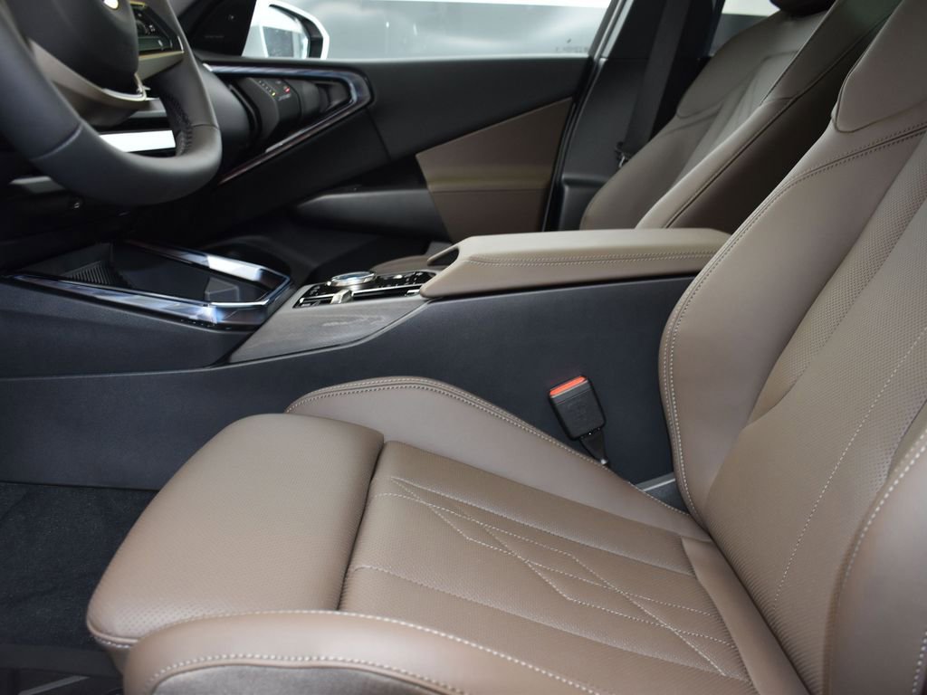 Certified 2025 BMW X3 xDrive30i w/ Premium Package image 13