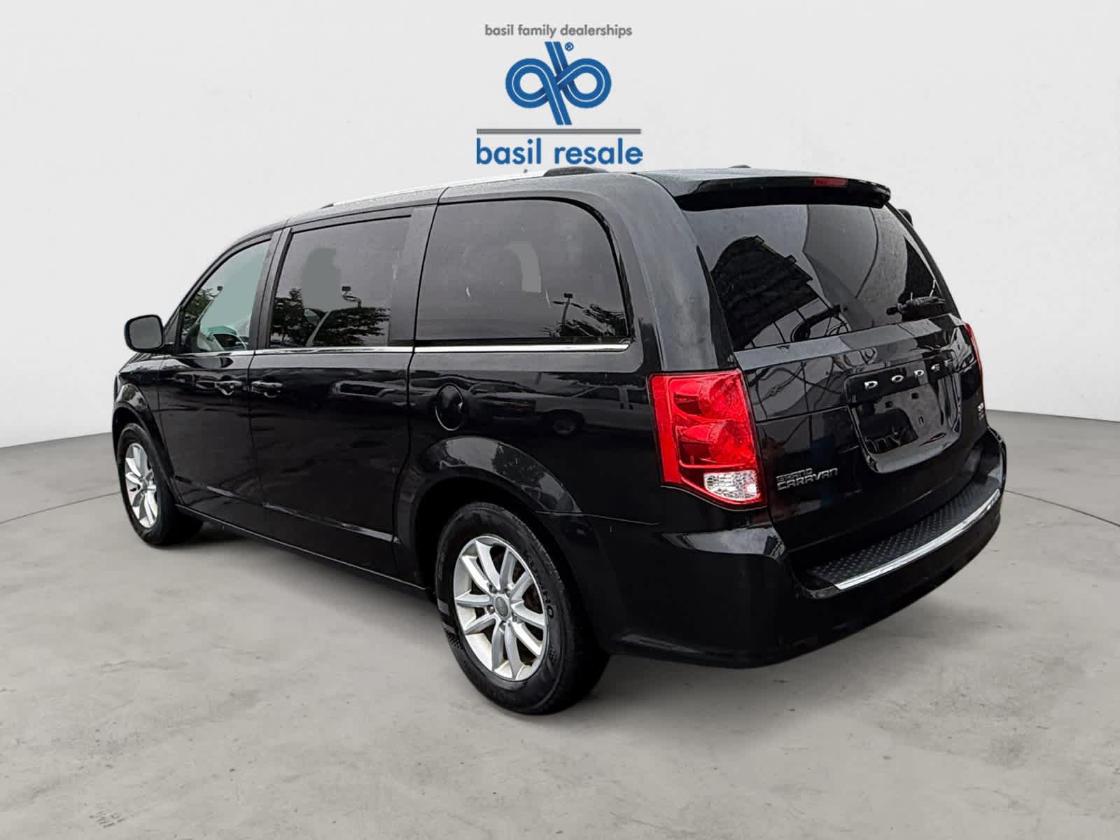 Used 2019 Dodge Grand Caravan SXT FWD image 5