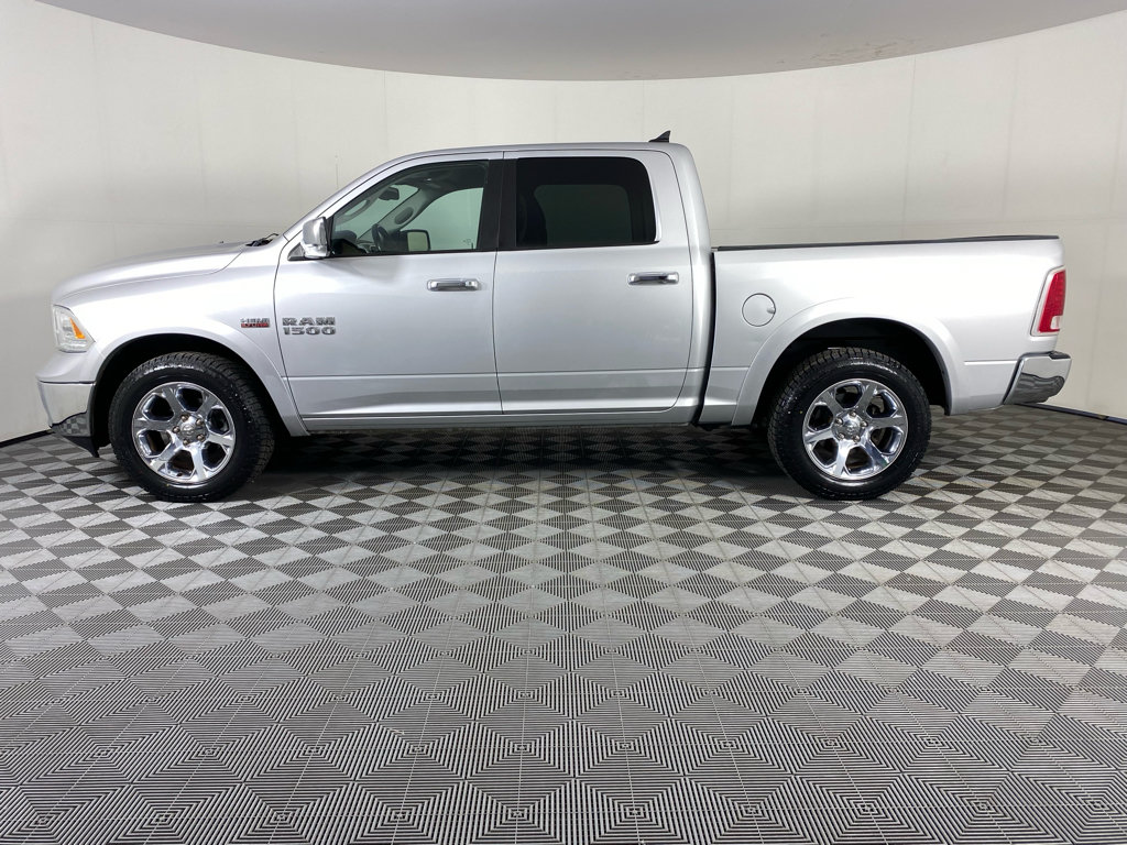 Used 2017 RAM 1500 Laramie w/ Convenience Group AWD/4WD image 5