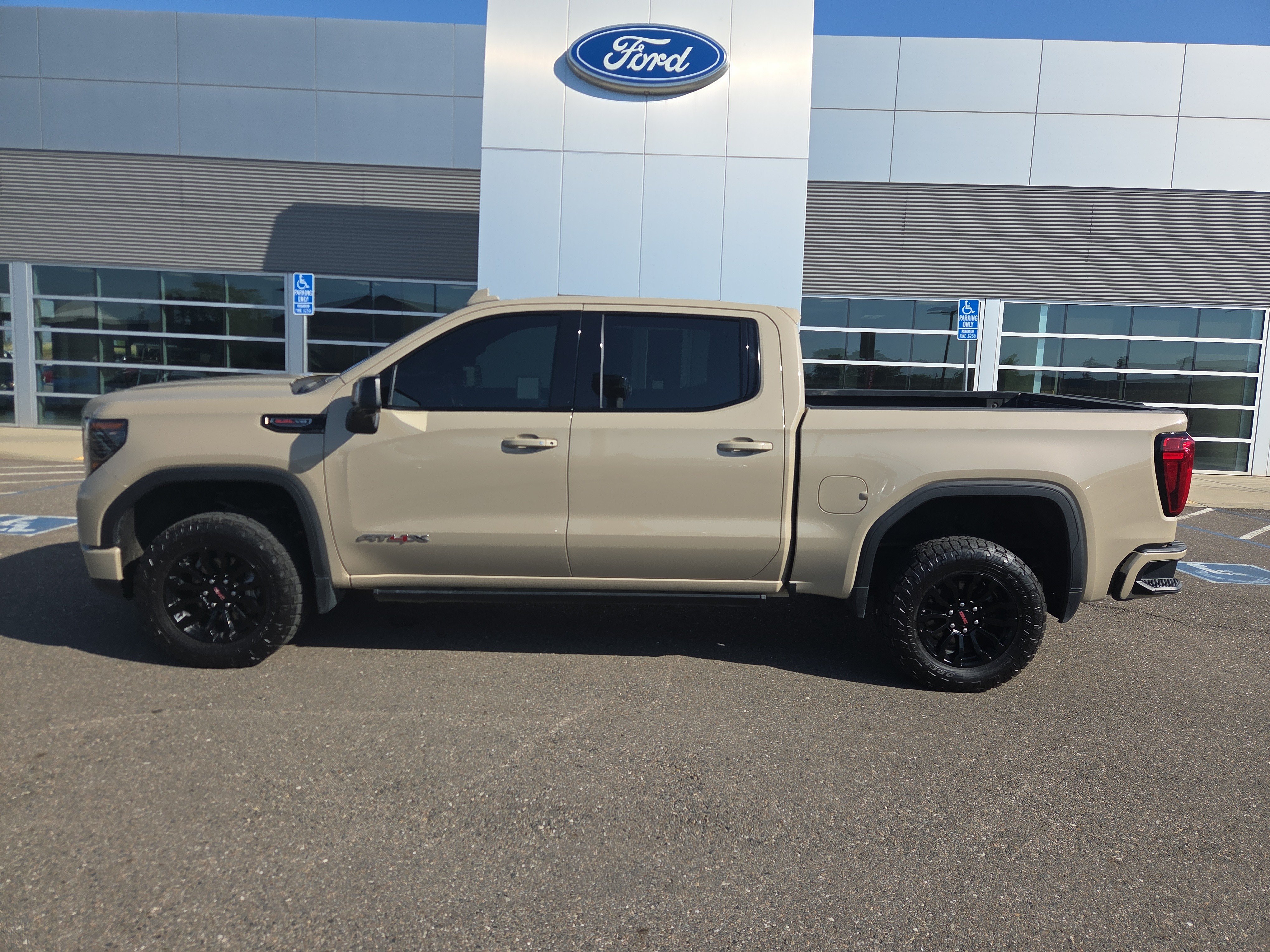 Used 2022 GMC Sierra 1500 AT4X AWD/4WD image 2
