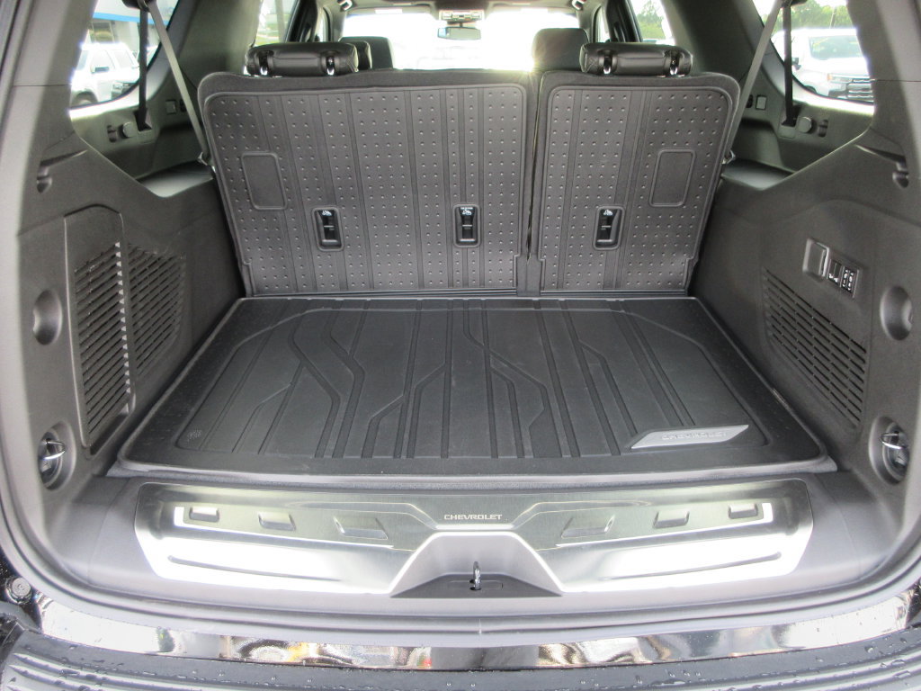 New 2026 Chevrolet Suburban RST w/ Comfort Package AWD/4WD image 12