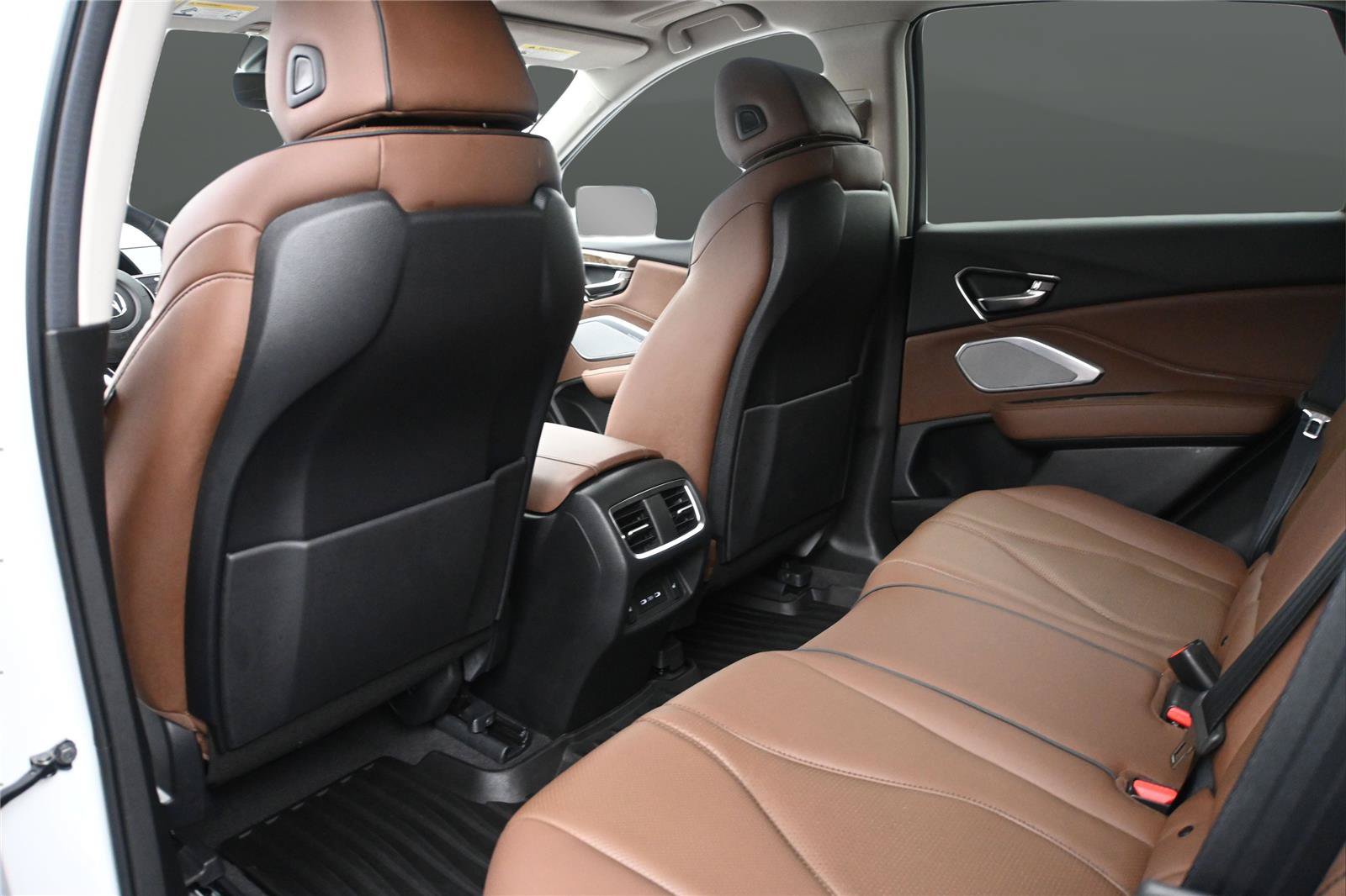 Certified 2024 Acura RDX SH-AWD w/ Advance Package image 9