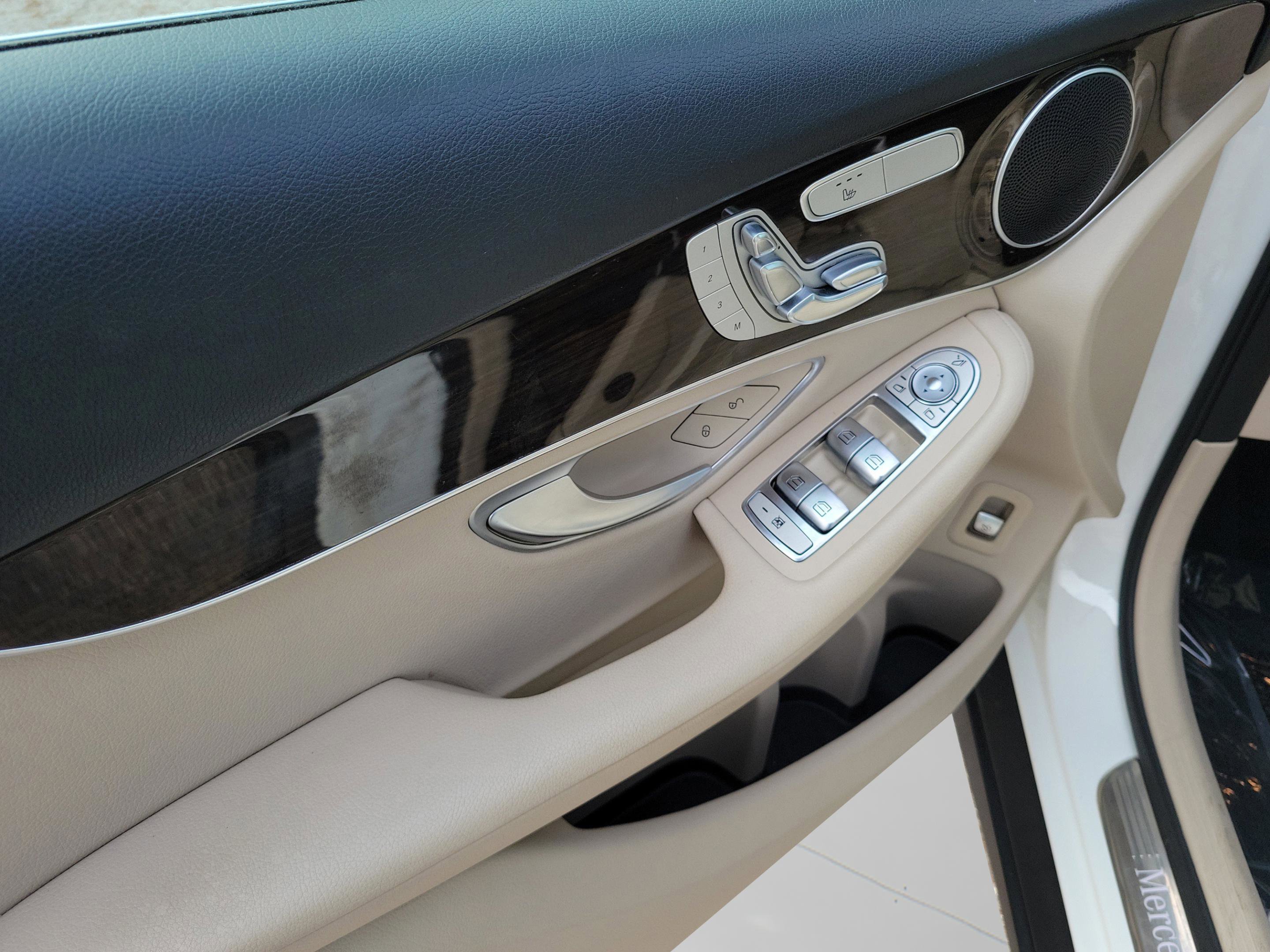 Certified 2022 Mercedes-Benz GLC 300 image 28