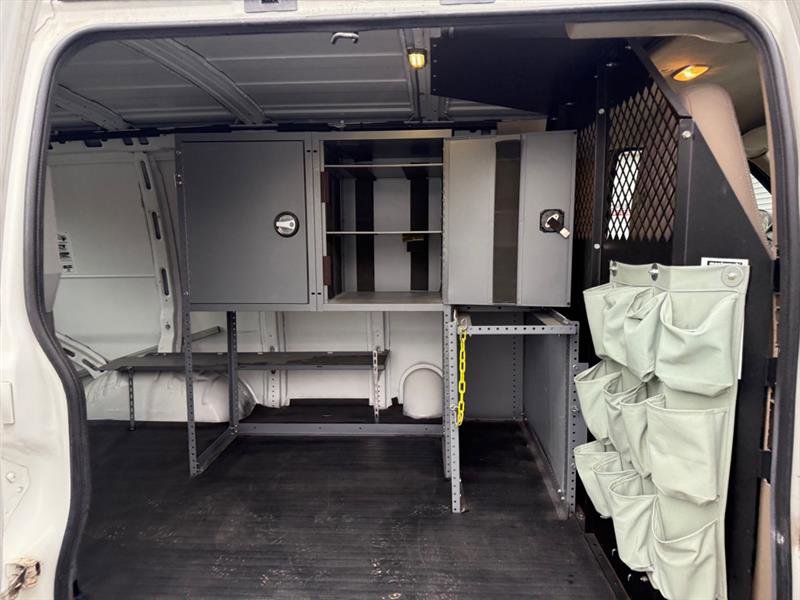 Used 2011 Chevrolet Express 2500 image 15