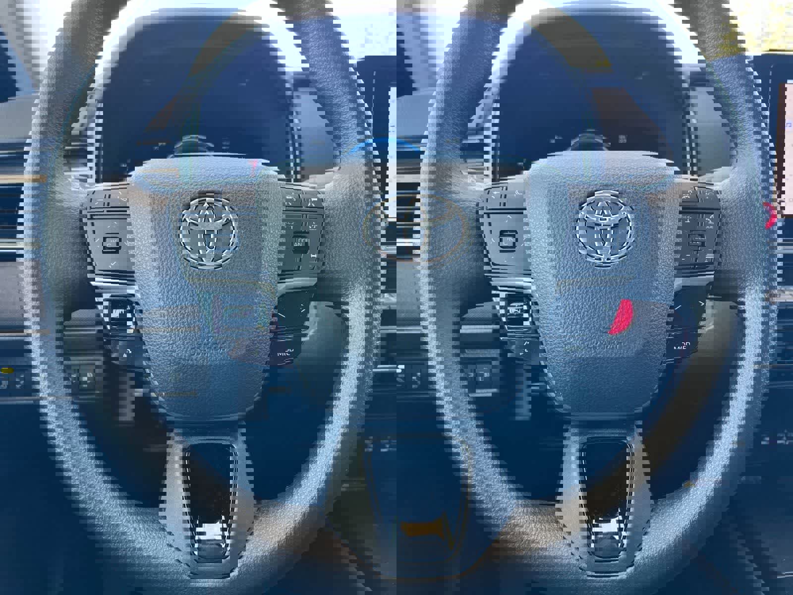 Used 2025 Toyota Camry LE image 23