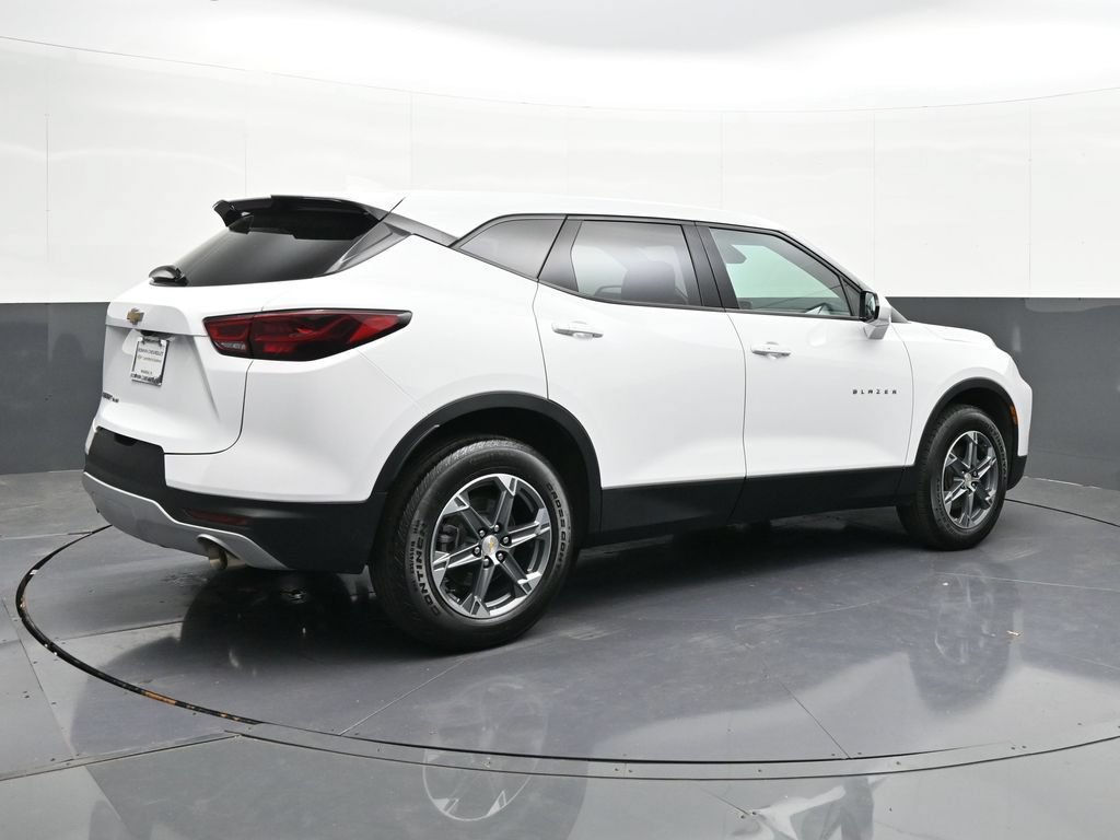 Used 2023 Chevrolet Blazer LT AWD/4WD image 5