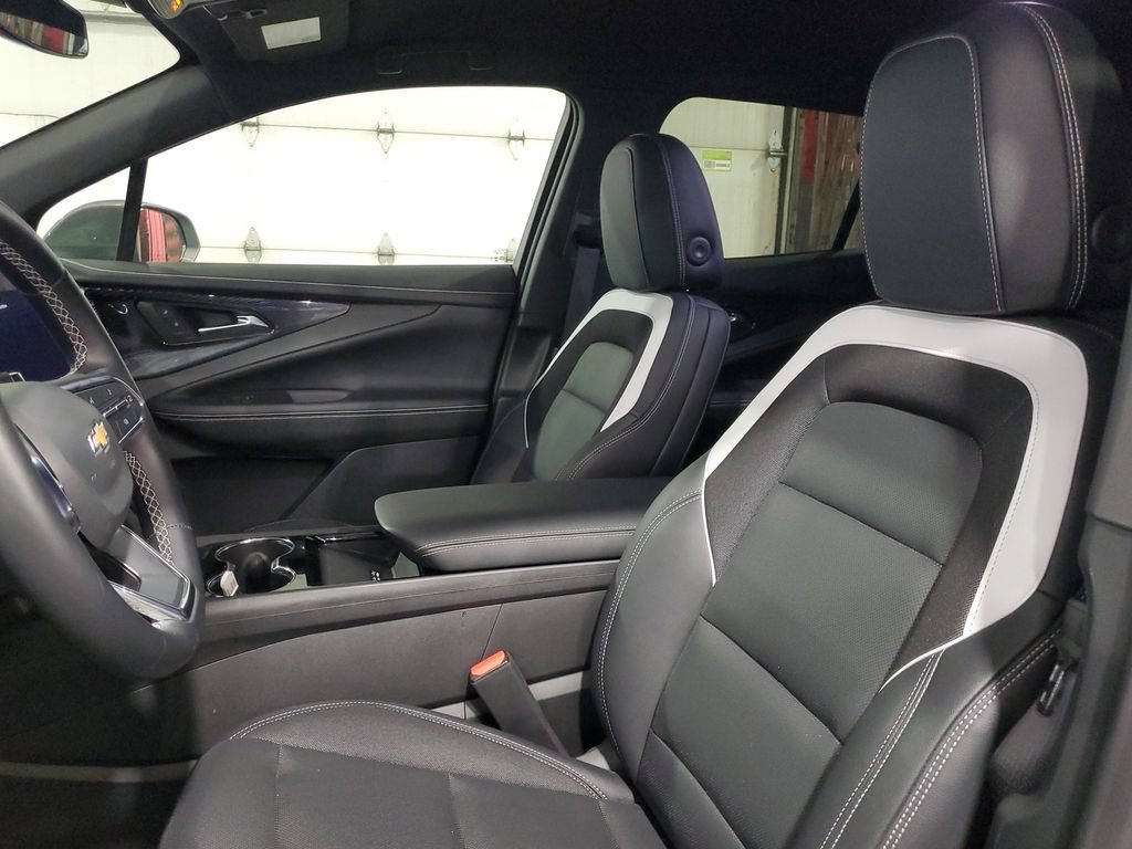 Used 2024 Chevrolet Blazer EV LT AWD/4WD image 16