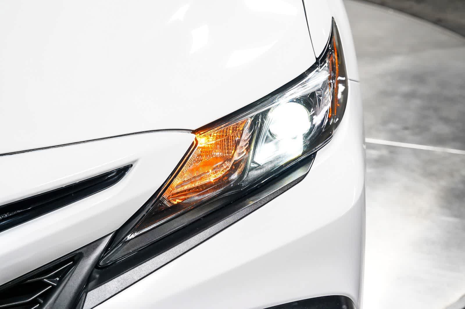 Certified 2022 Toyota Camry SE FWD image 8