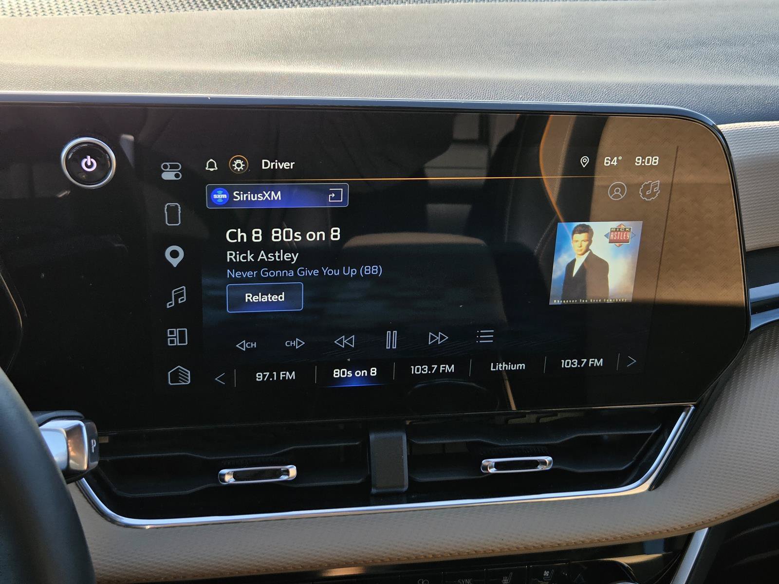 Used 2025 Chevrolet Equinox ACTIV w/ Safety and Technology Package AWD/4WD image 21