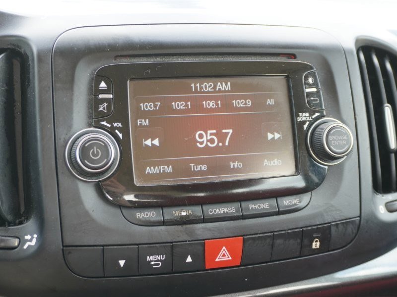 Used 2014 FIAT 500L Pop image 24