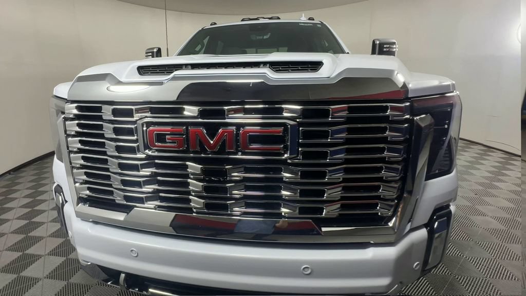 New 2026 GMC Sierra 3500 Denali w/ Technology Package AWD/4WD image 3