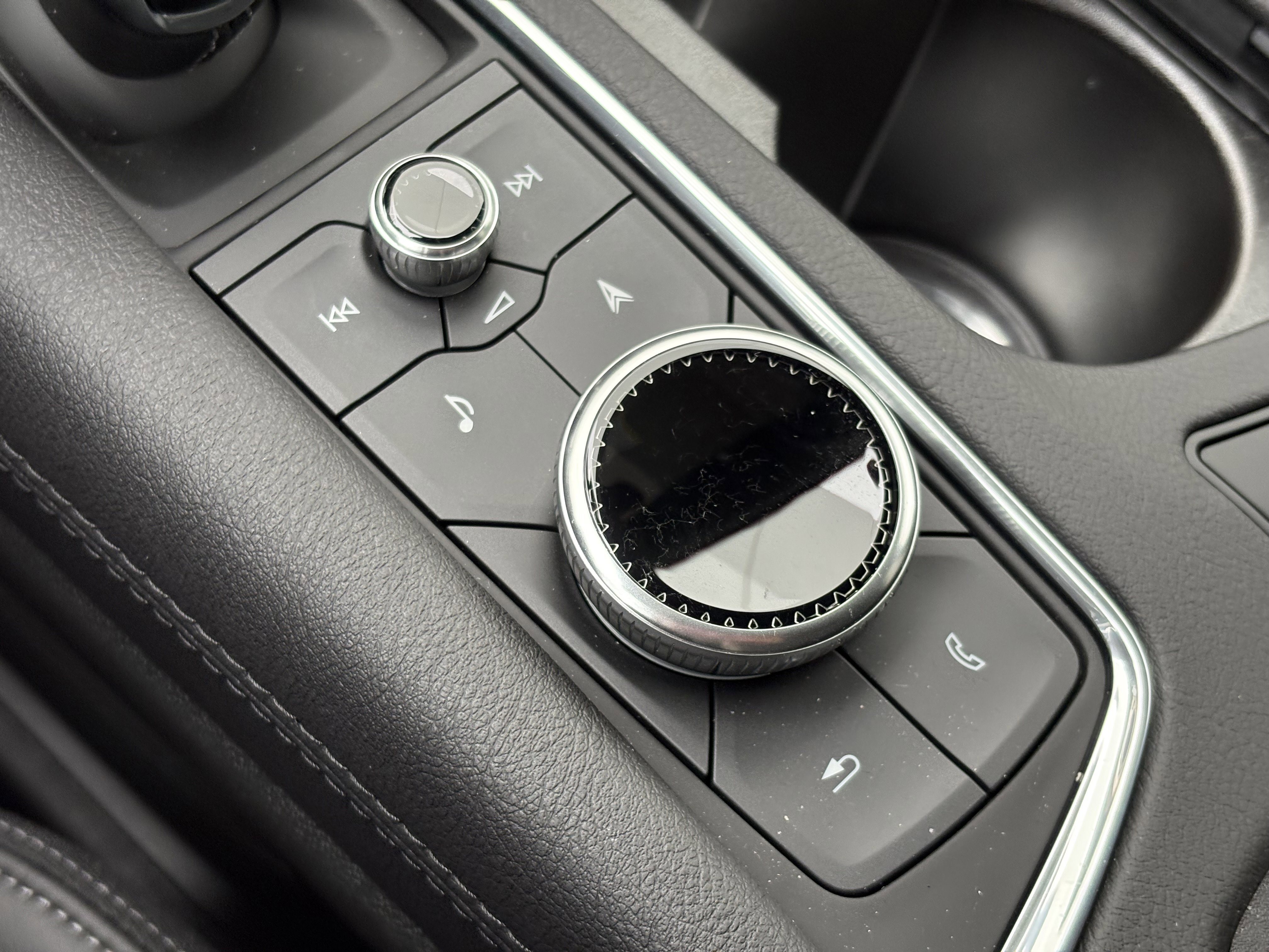 New 2025 Cadillac XT6 Sport w/ Technology Package image 28