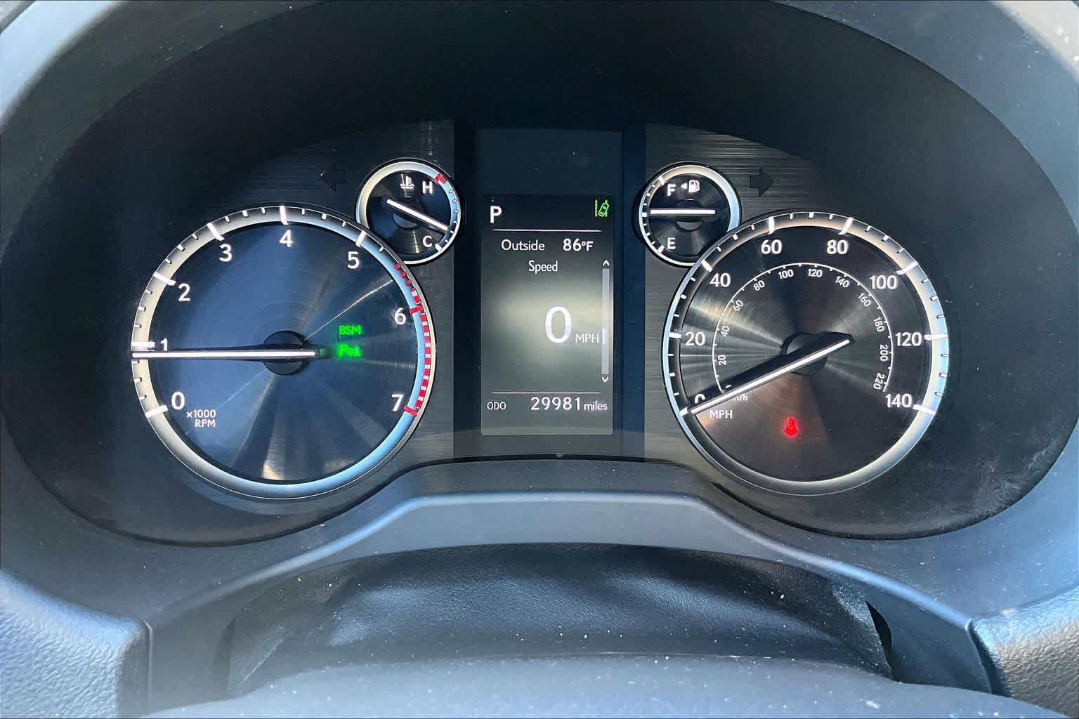 Used 2023 Lexus GX 460 Premium w/ Premium Package AWD/4WD image 25