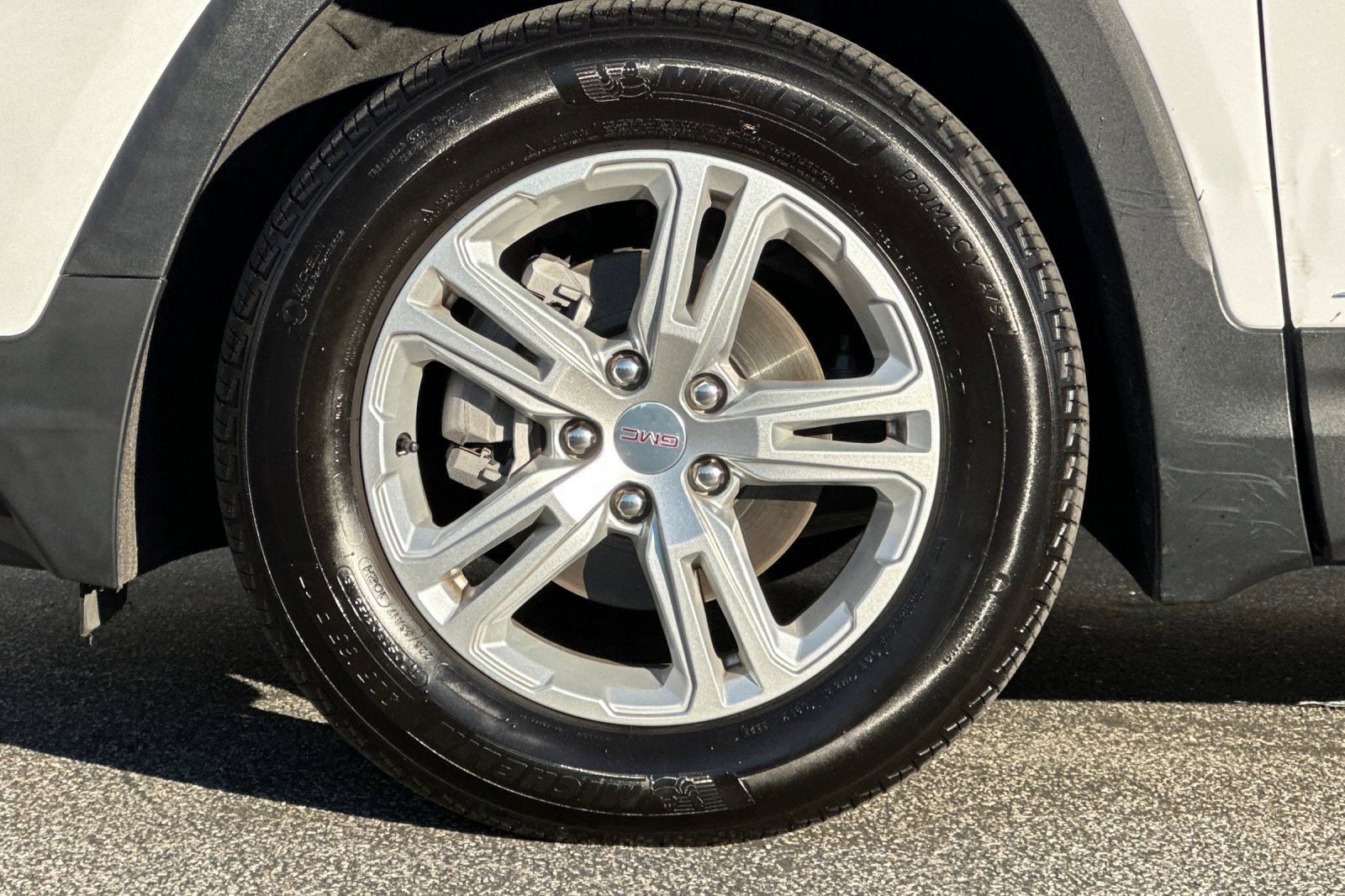 Used 2024 GMC Terrain SLE image 36