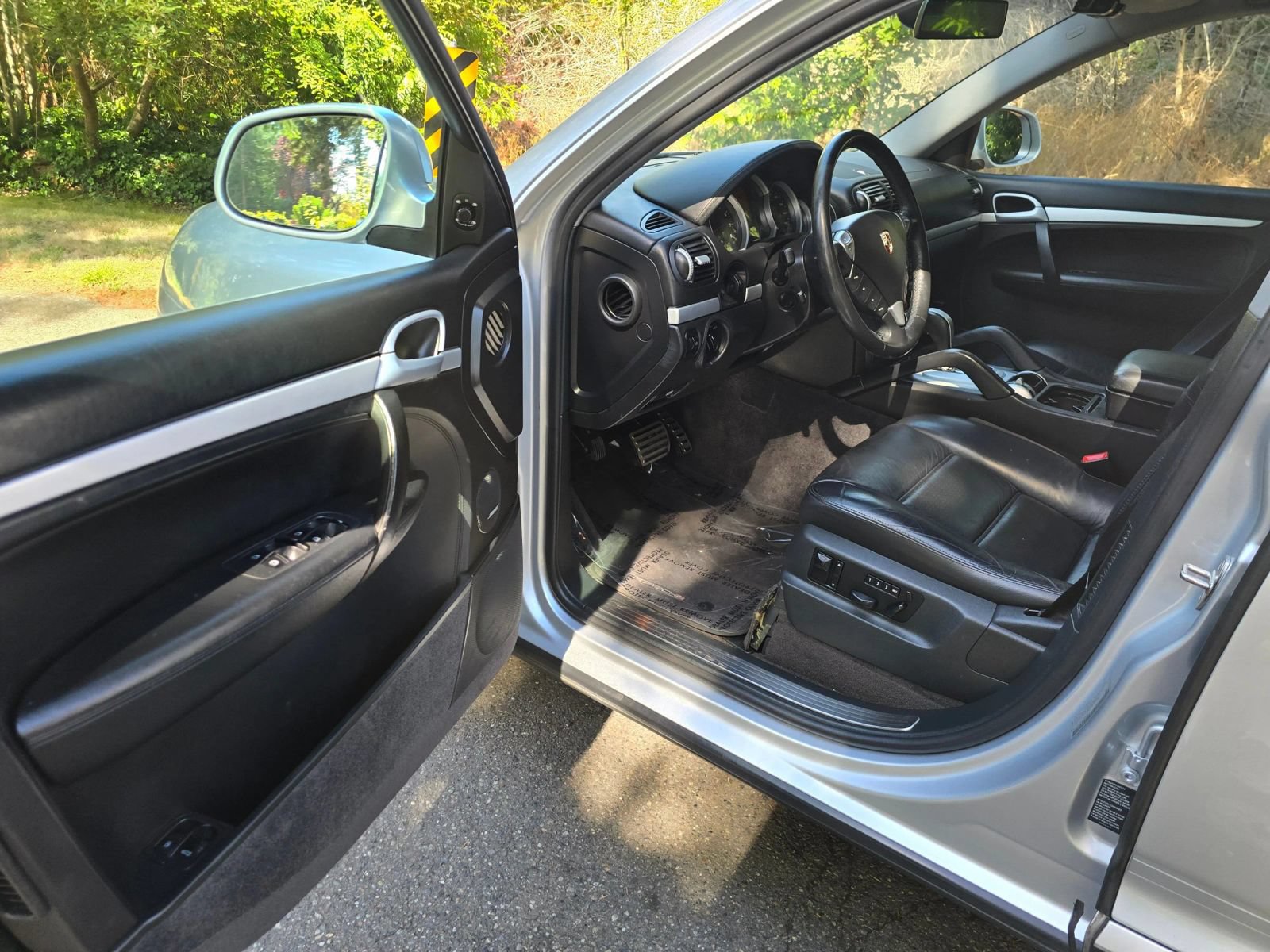 Used 2004 Porsche Cayenne S AWD/4WD image 21