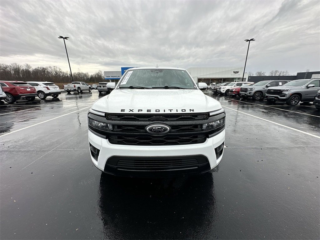 Used 2024 Ford Expedition Max Limited image 3
