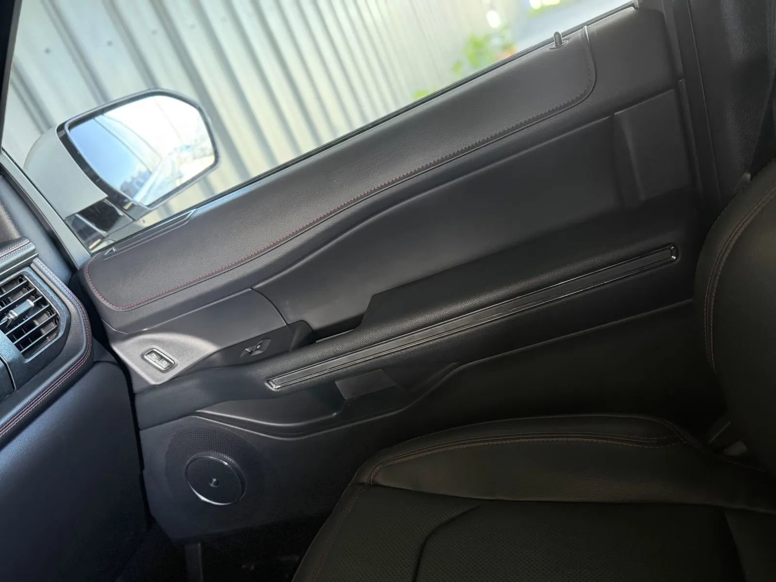 Used 2024 Ford Expedition Max Limited AWD/4WD image 42
