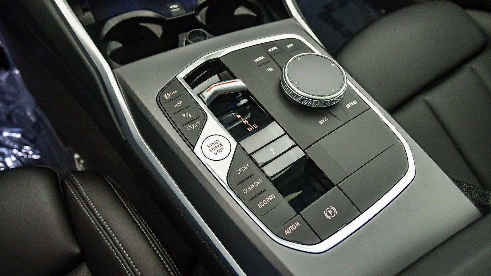Used 2025 BMW 230i Coupe w/ Convenience Package image 22