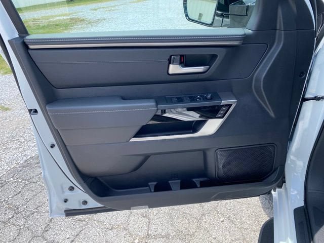 New 2026 Toyota Tundra Limited AWD/4WD image 19