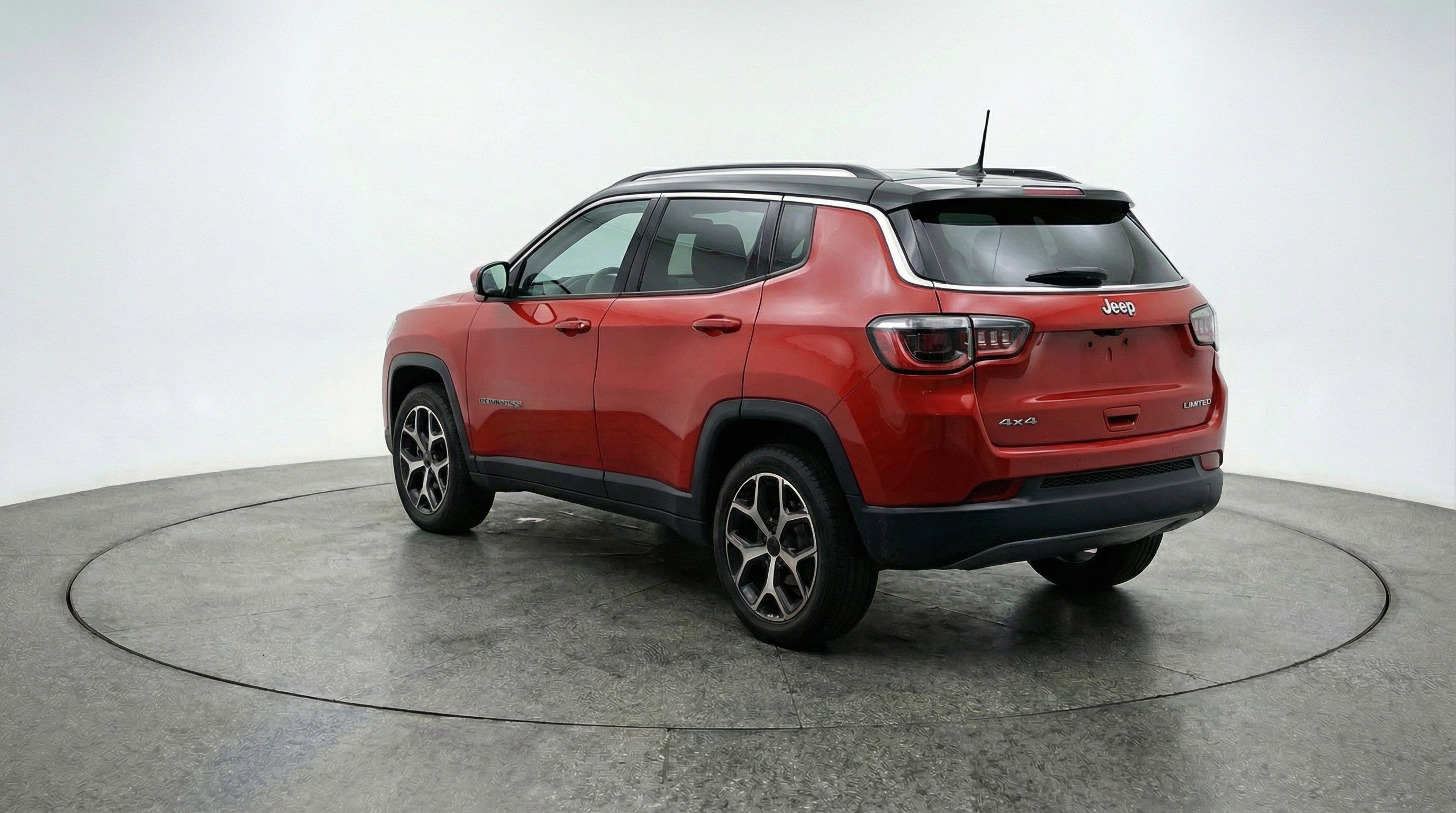 Used 2025 Jeep Compass Limited AWD/4WD image 6