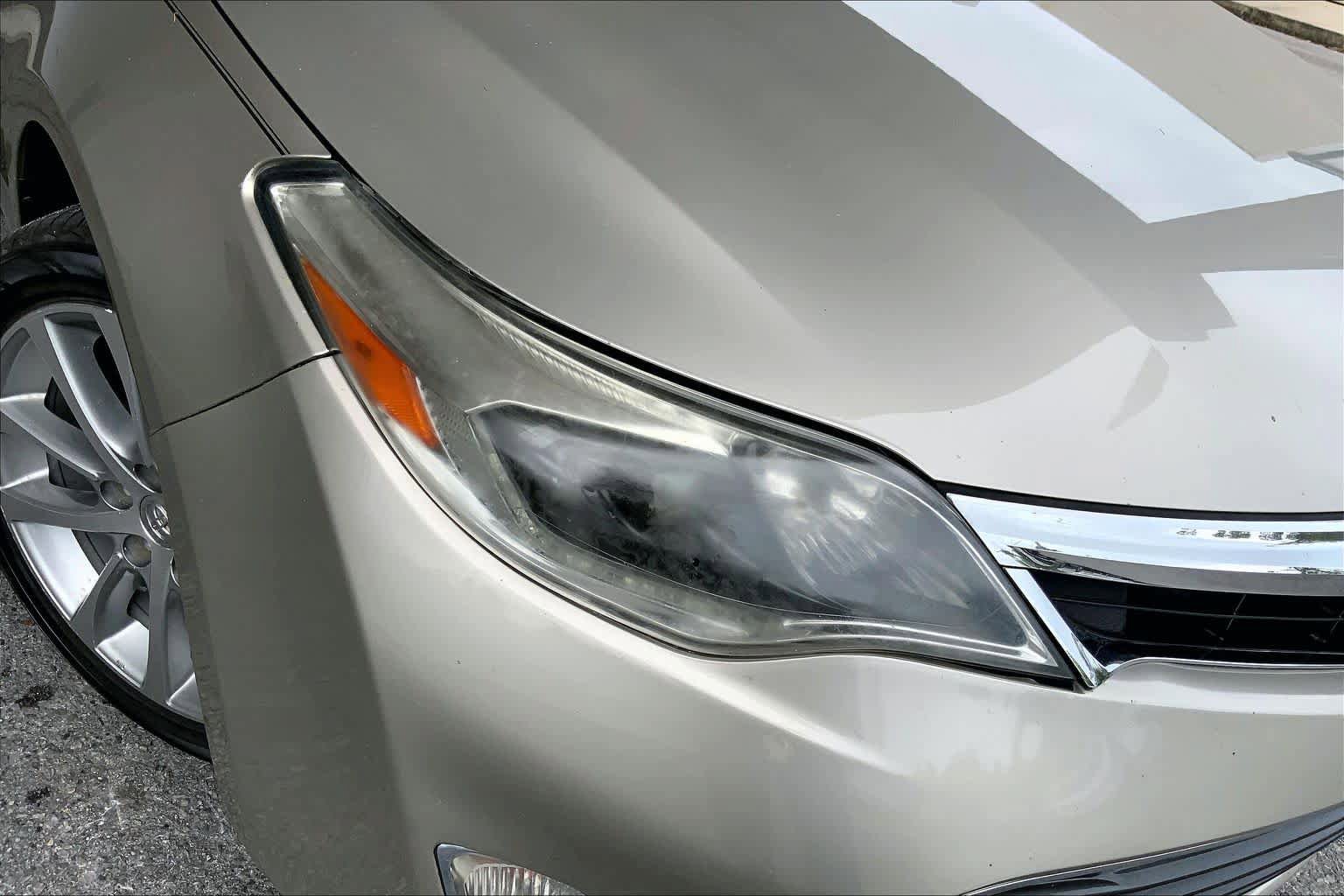 Used 2014 Toyota Avalon Limited w/ Technology Package FWD image 27