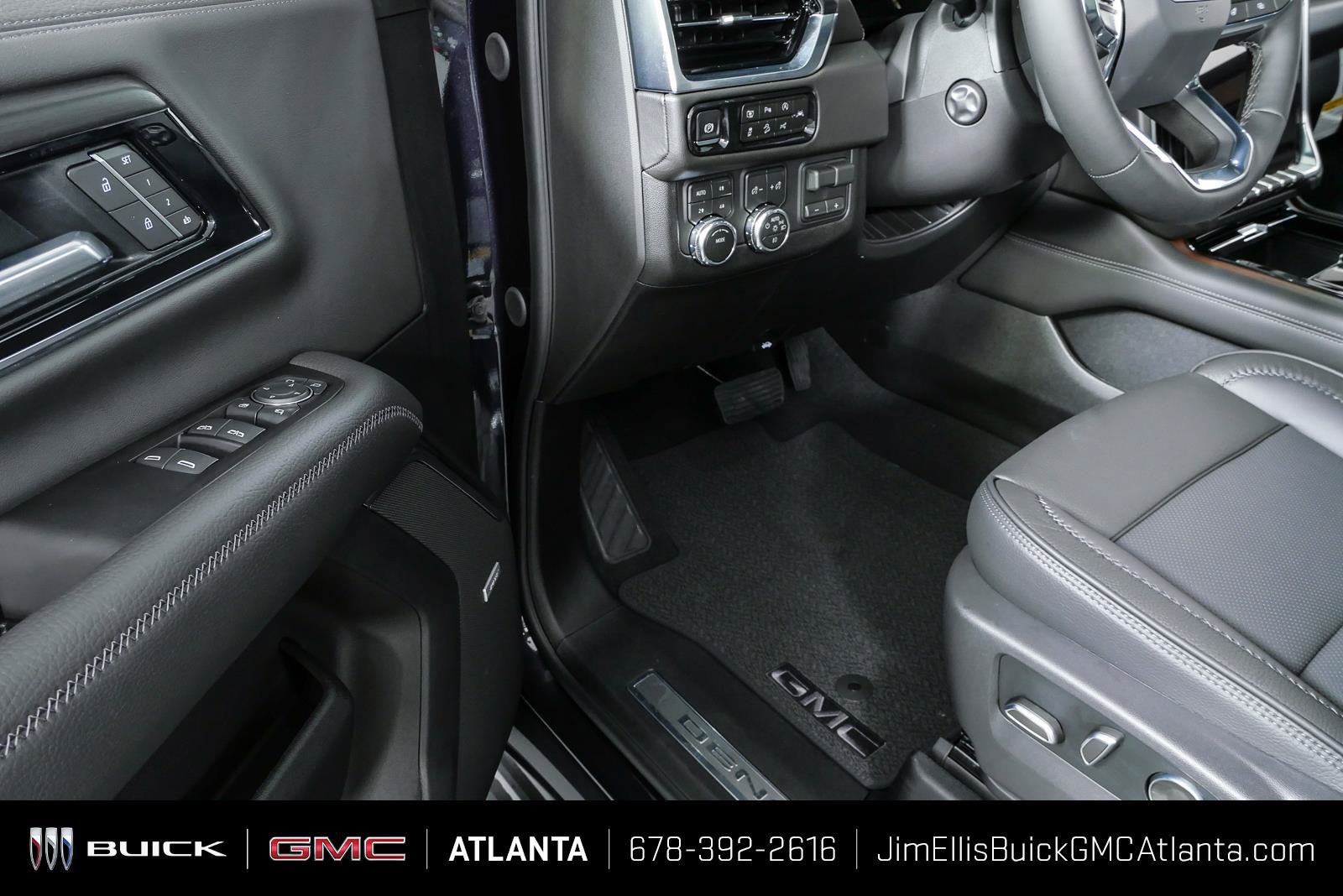 New 2026 GMC Yukon XL Denali w/ Advanced Technology Package AWD/4WD image 8