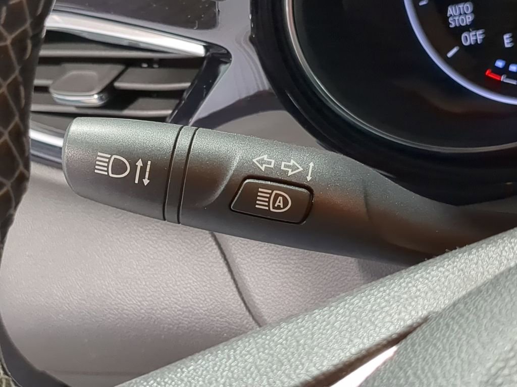Used 2020 Buick Encore GX Select w/ Sport Touring Package AWD/4WD image 33