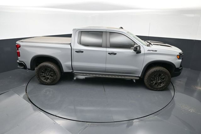 Used 2025 Chevrolet Silverado 1500 ZR2 w/ Dark Appearance Package image 26