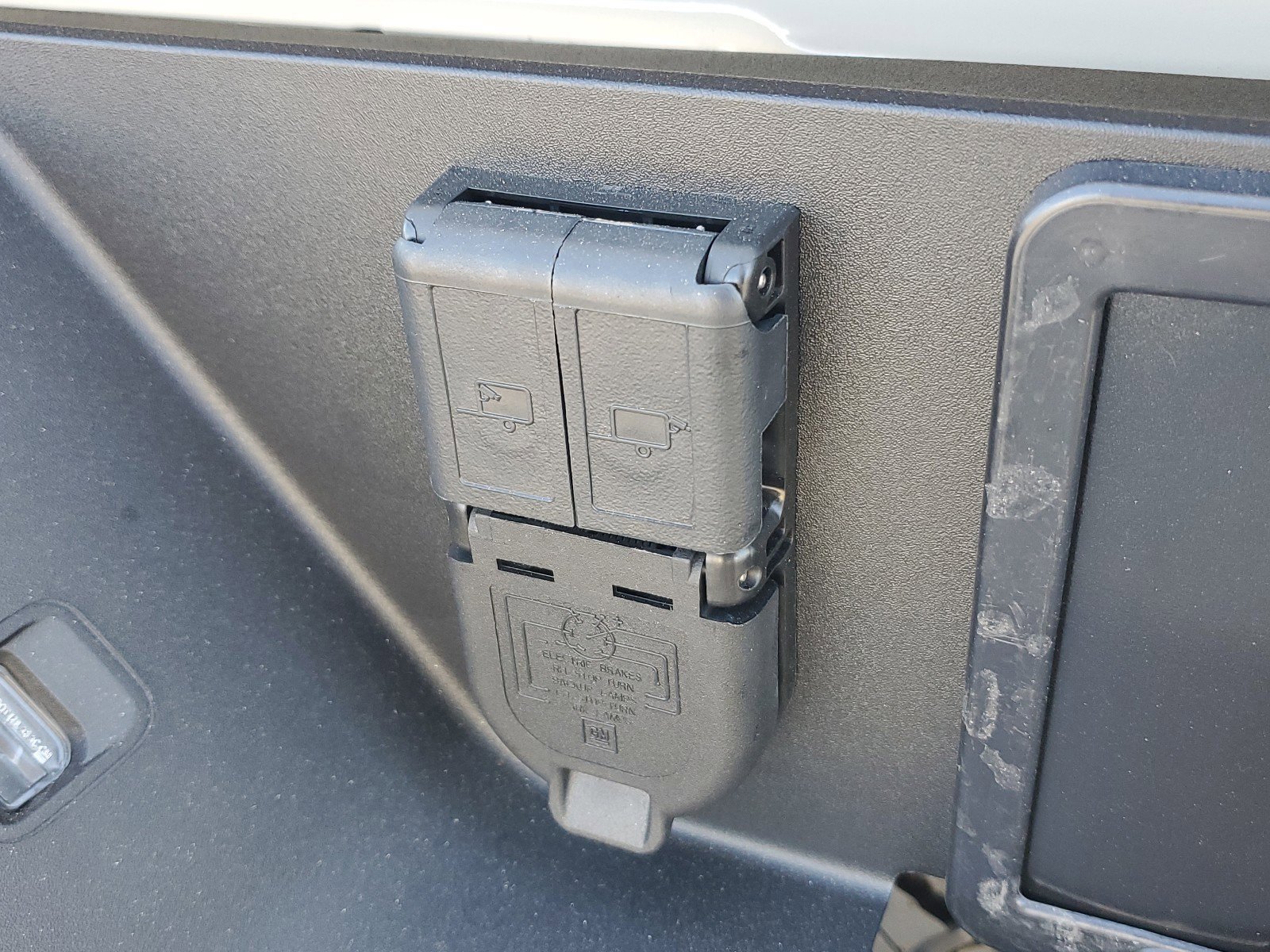 New 2025 GMC Sierra 2500 SLT w/ SLT Premium Package image 8