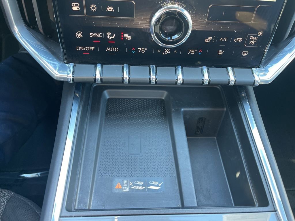 Used 2025 GMC Acadia Elevation FWD image 17