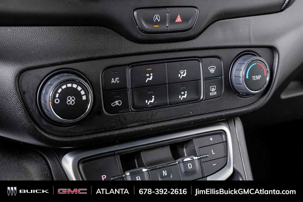 Used 2024 GMC Terrain SLE image 15