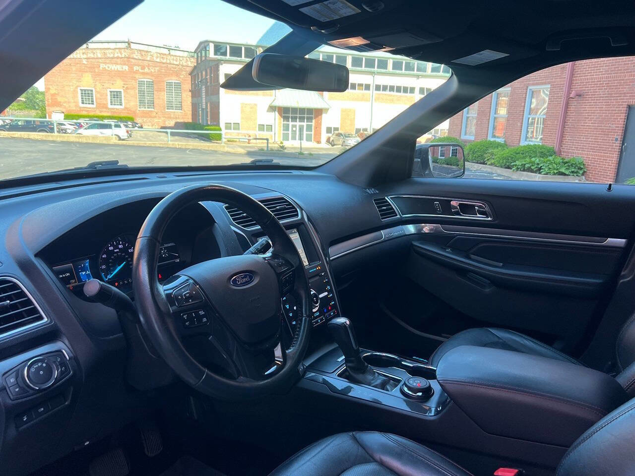 Used 2019 Ford Explorer Sport w/ Equipment Group 401A AWD/4WD image 9