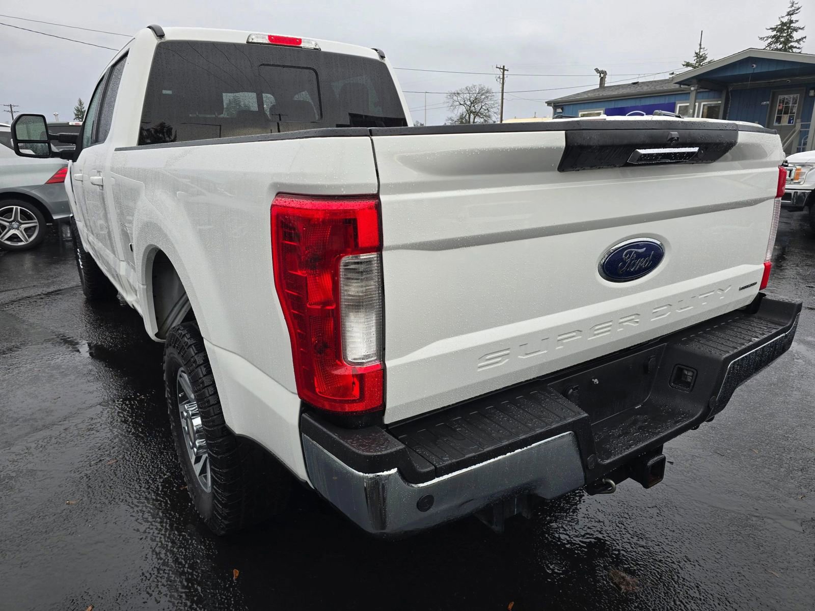 Used 2019 Ford F250 Lariat w/ Lariat Value Package AWD/4WD image 3