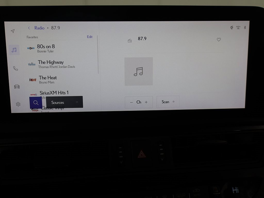 Used 2023 Lexus ES 350 Luxury w/ Accessory Package (Z2) image 47