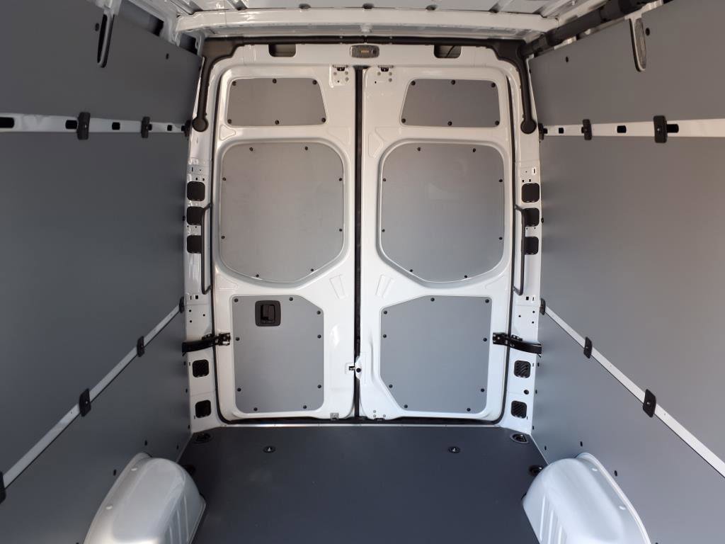 Used 2025 Mercedes-Benz Sprinter 2500 image 21