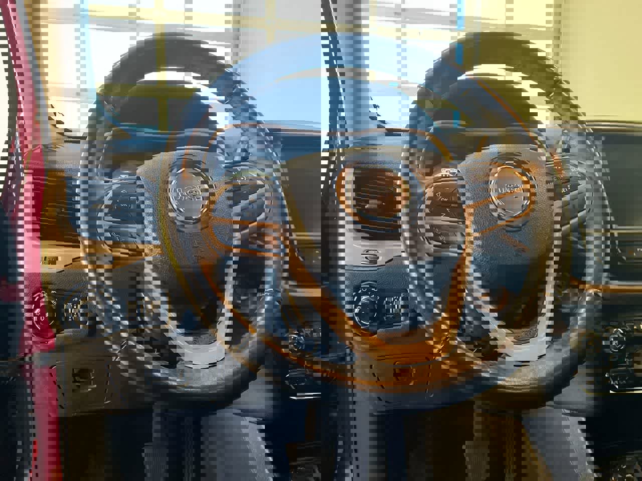 Used 2017 Jeep Cherokee Latitude w/ Safety/Convenience Group image 14