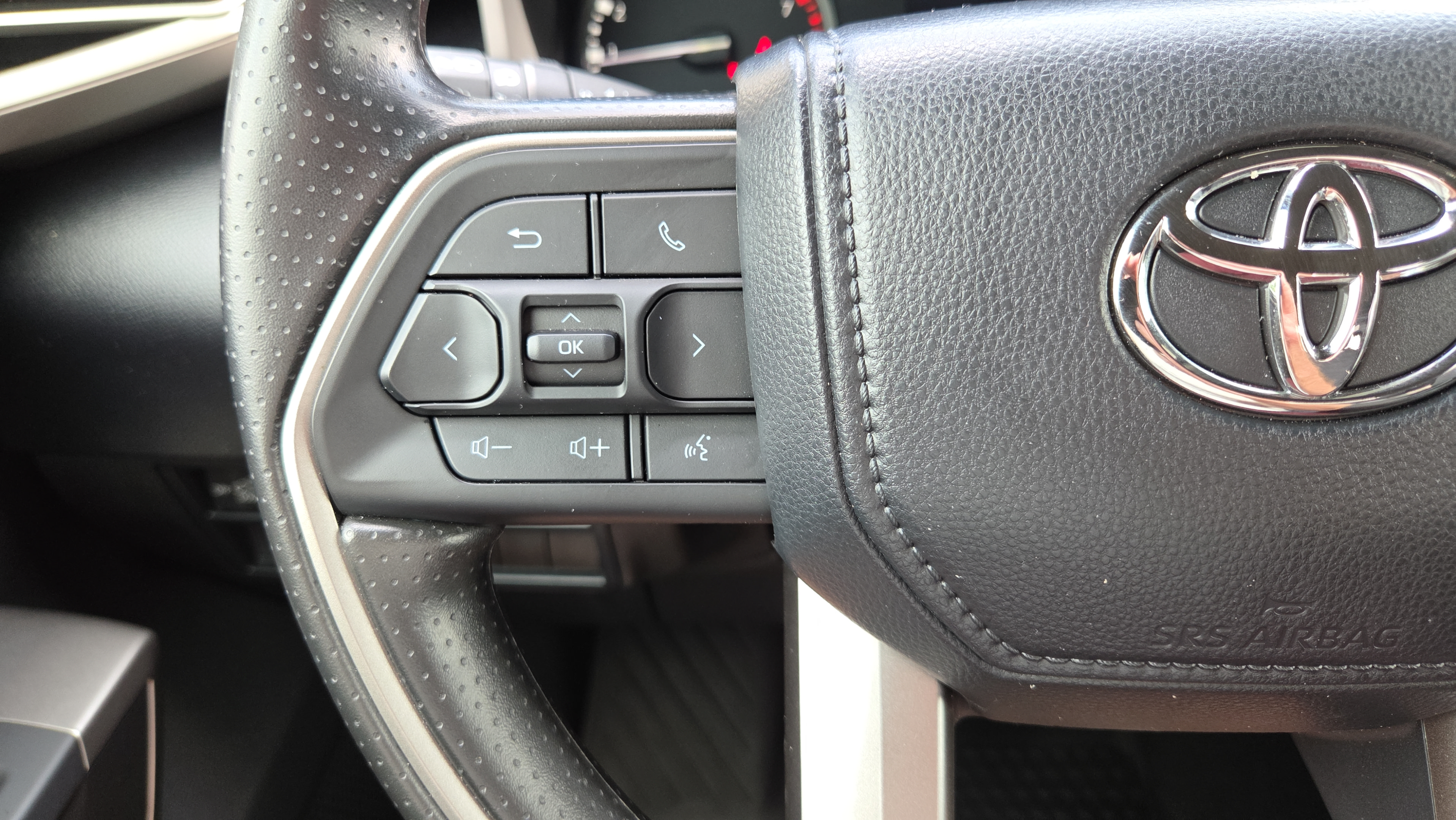Certified 2025 Toyota Tundra SR5 AWD/4WD image 28