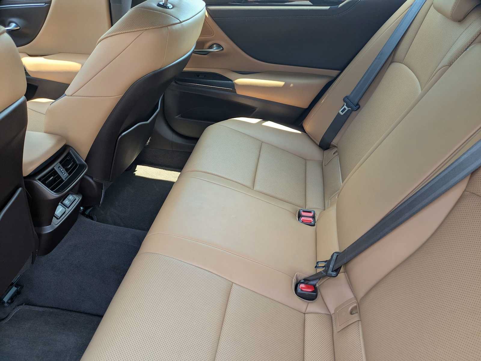 Used 2019 Lexus ES 300h w/ Premium Package FWD image 21
